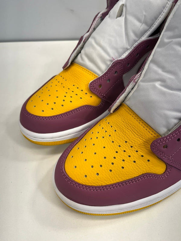 ジョーダン JORDAN NIKE AIR JORDAN 1 RETRO HIGH OG UNIVERSITY GOLD ナイキ エア ジョーダン 1 レトロ ハイ 555088-706 メンズ靴 スニーカー イエロー 28cm 101sh-2176