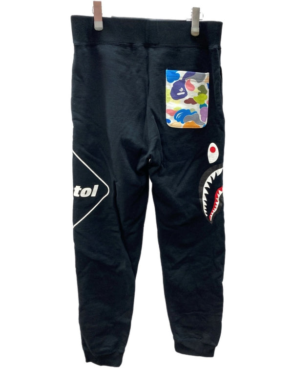 アベイシングエイプ A BATHING APE × F.C.Real Bristol エフシーレアルブリストル Shark Pants シャーク スウェット パンツ 黒 プリント 001PTF231902X ボトムスその他 ブラック Lサイズ 104MB-364