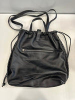 イアパピヨネ ear PAPILLONNER バックル 巾着ショルダーバッグ  本革 黒 2Way EAZ1021212A0008 バッグ レディースバッグ ショルダーバッグ・メッセンジャーバッグ ブラック 101bag-218