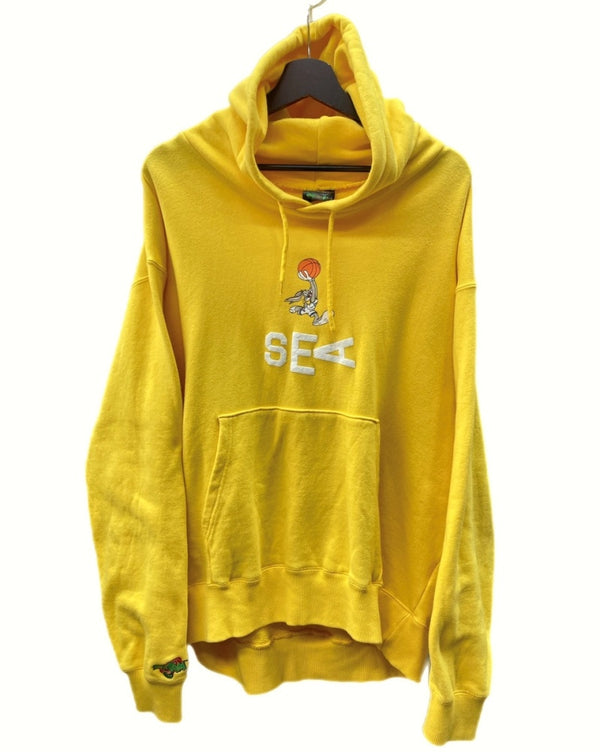 ウィンダンシー WIND AND SEA × SPACE JAM スペースジャム BUNNY -DEVIL HOODIE プルオーバー パーカー フーディ 黄色 WDS-SPJ-01 パーカ プリント イエロー Lサイズ 104MT-459