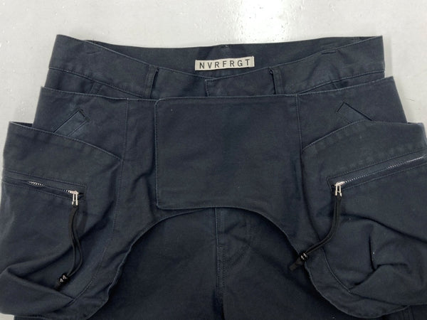 ネヴァーフォーゲット NVRFRGT DETACHABLE UTILITY CURVED LEG PANTS カーヴ レッグ パンツ 2WAY ジップフライ バギー 黒 無地 NF251P06 ボトムスその他 ブラック サイズ 2 104MB-253