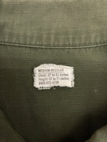 ミリタリー Military US ARMY JUNGLE FATIGUE JACKET ジャングル ファティーグ ジャケット ヴィンテージ 米軍 軍物 シャツ 緑 ジャケット 無地 カーキ Mサイズ 104MT-1762