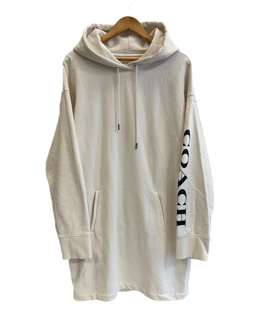 【COACH コーチ】エッセンシャル ワンピースフーディーパーカーオフホワイトM コーチ COACH エッセンシャルフーディードレス 袖ロゴ フーディ