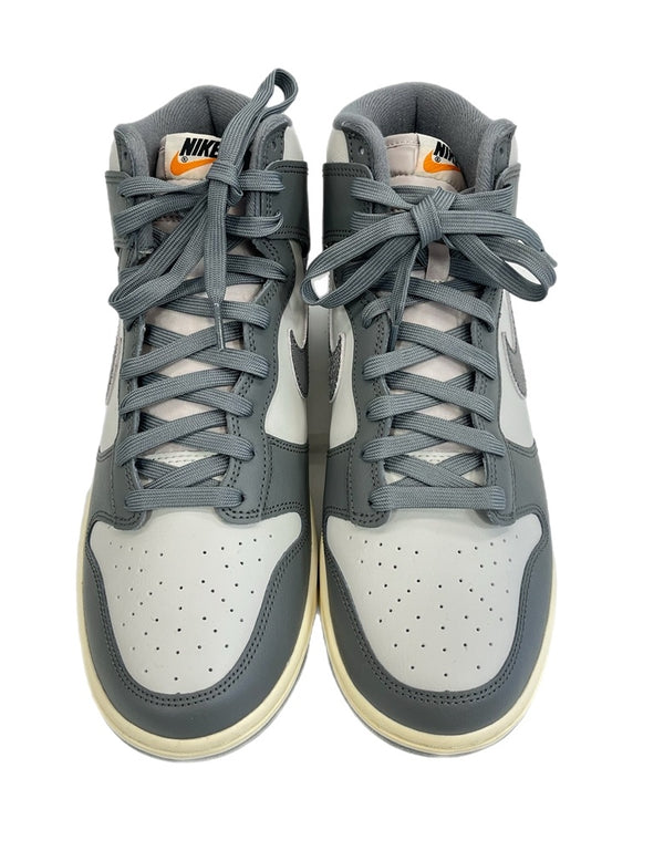 ナイキ NIKE NIKE DUNK HI RETRO SE VNTG ナイキ ダンク ハイ レトロ シーズナル エディション ヴィンテージ タンブルド グレー DM0582-001 メンズ靴 スニーカー グレー 28.5cm 101sh-2048