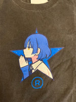 コンバース CONVERSE TOKYO ぼっち・ざ・ろっく！ 美好よしみ GRAPHIC TEE UNISEX 墨黒  A2859UTS017 Tシャツ ブラック フリーサイズ 101MT-4825