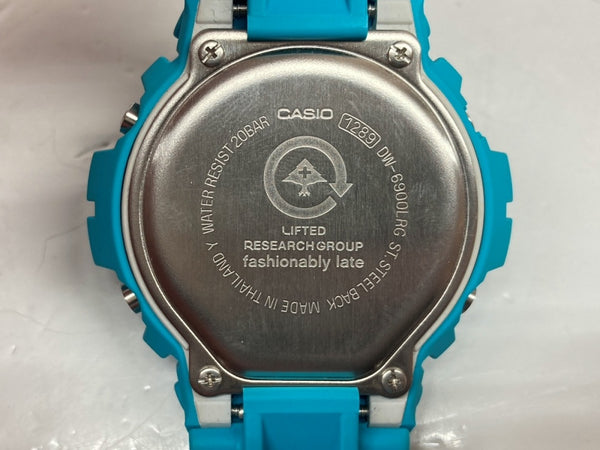 ジーショック G-SHOCK × LIFTED RESEARCH GROUP リフテッド リサーチ グループ LRG CASIO カシオ 20気圧防水 耐衝撃性 腕時計 ウォッチ 白 青 DW-6900LRG メンズ腕時計ブルー 104T-6