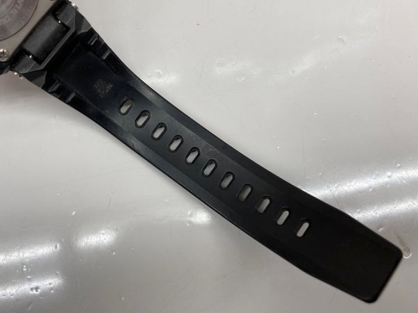 ジーショック G-SHOCK CASIO カシオ タフソーラー 耐衝撃構造 20気圧防水 アウトドア 腕時計 ウォッチ 5524 銀 黒 GST-W300 メンズ腕時計ブラック 104T-36