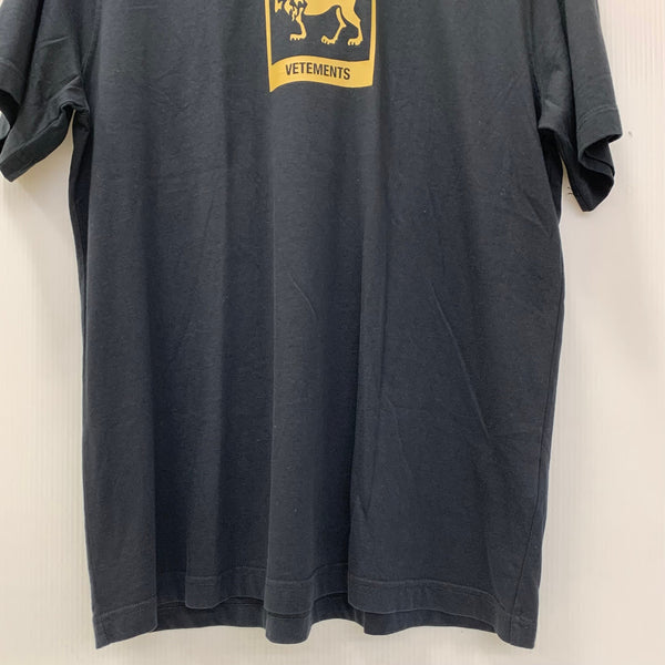 ヴェトモン VETEMENTS 18AW 星座シリーズ 獅子 LEO UAH19TR303 Tシャツ ブラック Mサイズ 201MT-4058