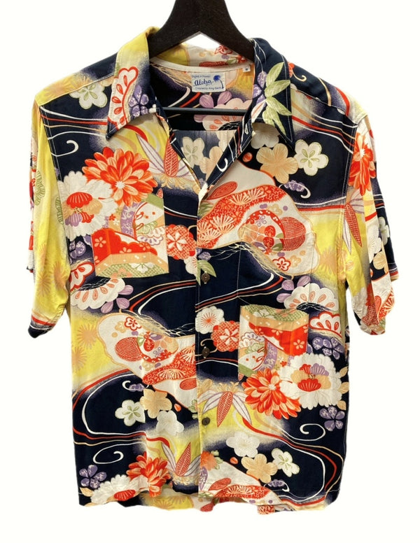 サンサーフ SUN SURF KING SMITH KIMONO DESIGN アロハシャツ 開襟 シャツ フロントボタン フラワー BLACK 黒 YELLOW 黄色 SS30690 半袖シャツ 花・植物 マルチカラー Sサイズ 104MT-371