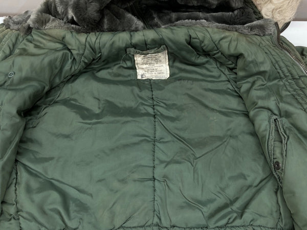 アルファインダストリーズ ALPHA INDUSTRIES N-2B FLIGHT JACKET フライト ジャケット ジップアップ ファー 短丈 軍物 ARMY ミリタリー アウター 緑 ジャケット 無地 グリーン Sサイズ 104MT-1915