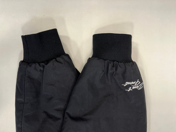 エクストララージ XLARGE フーディ パフジャケット 黒 ロゴ ワッペン 101203021005 XL ジャケット ブラック LLサイズ 101MT-4207