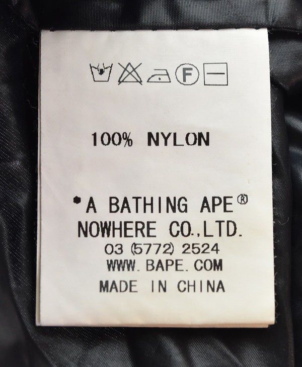 アベイシングエイプ A BATHING APE センターロゴ ナイロンジャケット ジャケット ブラック Lサイズ 103MT-3302