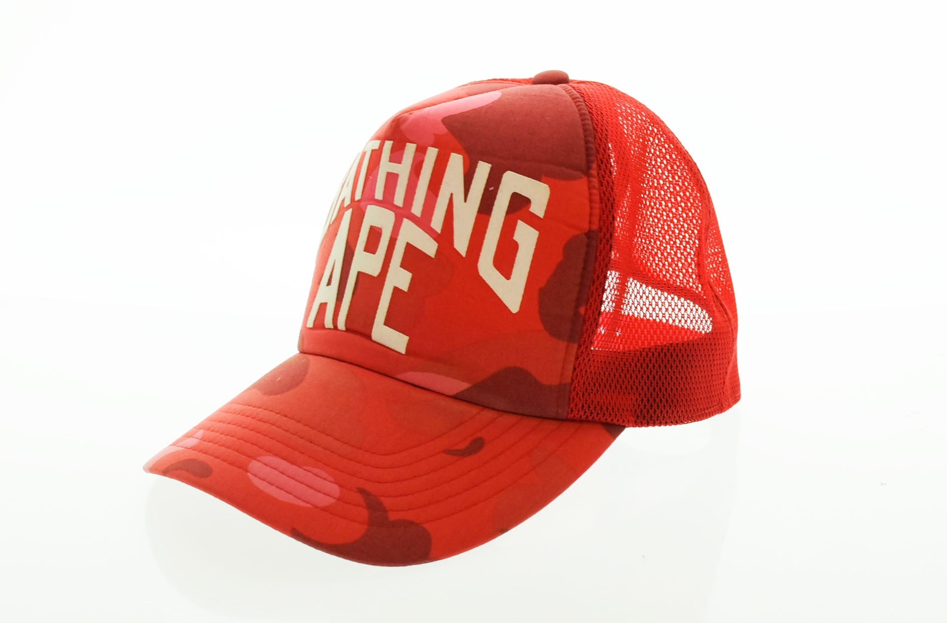 ア ベイシング エイプ A BATHING APE Red Camo Cap College Logo メッシュキャップ 初期 APE 裏原 帽子  メンズ帽子 キャップ レッド フリーサイズ 103H-25 | 古着通販のドンドンサガール