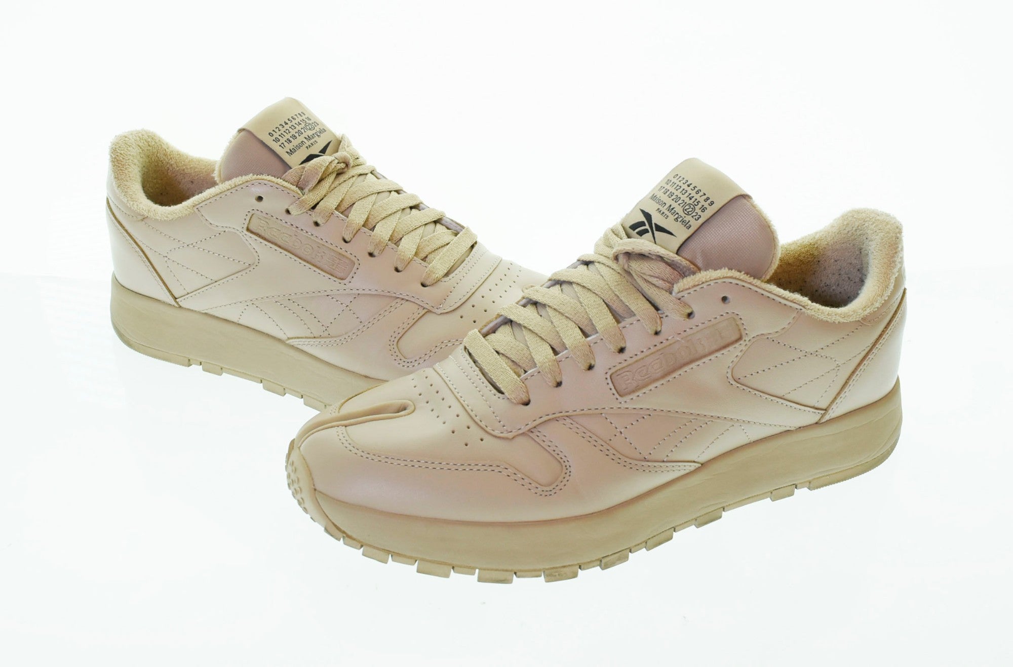 リーボック Reebok ✕Maison Margiela Classic Leather Tabi Tan メゾンマルジェラ クラシックレザー タビ  GX5141 メンズ靴 スニーカー ベージュ 27cm 103S-394 | 古着通販のドンドンサガール