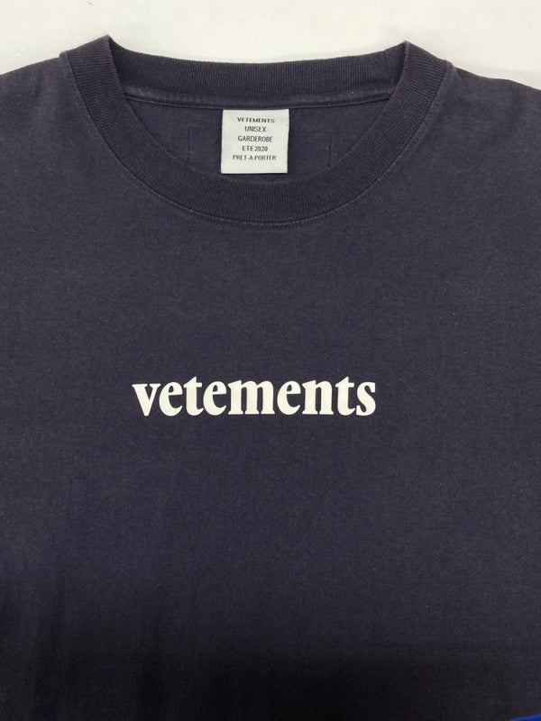 ヴェトモン VETEMENTS 20SS PRINT LOGO S/S TEE プリント ロゴ 半袖 Ｔシャツ バーコードパッチ クルーネック 紺 Tシャツ ロゴ ネイビー Mサイズ 104MT-2342