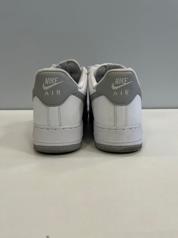 ナイキ NIKE Air Force 1 '07 White/Light Smoke Grey エアフォース1 '07 ホワイト/ライトスモークグレー FJ4146-100 メンズ靴 スニーカー ホワイト 26.5cm 101sh-2253