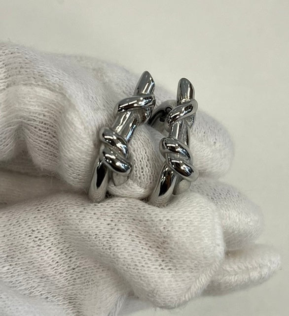 ディーゼル DIESEL Stainless Steel single hoop knot earring フープピアス メンズ ユニセックス DX144700DJW レディースジュエリー・アクセサリー ピアス シルバー 101G-201