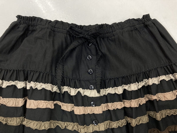 ピンクハウス PINKHOUSE 23年モデル ミックス フリル 使い ピコフリル ローンスカート モノトーン フロントボタン クロケイ BLACK 黒 A2161FSY470 スカート 総柄 ブラック 104LB-13