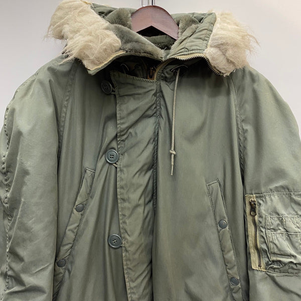 【曜日割引対象外】 ミリタリー MILITARY 70's US.ARMY N-3B LANCER 8415-00-376-1710 ジャケット カーキ Lサイズ 201MT-4696 VB