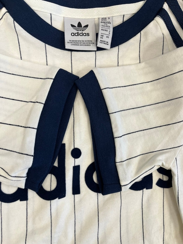 アディダス adidas レディース リニア グラフィック カリ 半袖Tシャツ jc7705 Tシャツ ホワイト SSサイズ XS 101LT-187