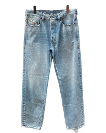 ディーゼル DIESEL STRAIGHT LOOSE FITTING DENIM PANTS ストレート ルーズ フィット デニム パンツ ボタンフライ パッチ ダメージ 青 ロゴ A03564 デニム ブルー サイズ 32 104MB-162