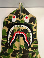 ア ベイシング エイプ A BATHING APE Shark Full Zip Hoodie シャーク フルジップ フーディ 001ZP1801011M パーカ カーキ Mサイズ 101MT-4263