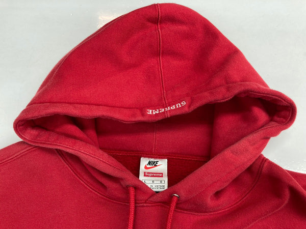 シュプリーム SUPREME ×NIKE Hooded Sweatshirt Hoodie プルオーバー フロント ビッグロゴ レザー アップリケ 赤 パーカ ロゴ レッド Lサイズ 104MT-232