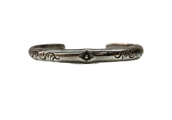 アリゾナフリーダム ARIZONA FREEDOM Silver Bangle バングル solar deity 太陽神 ブレスレッド 925 銀 メンズジュエリー・アクセサリー バングル 総柄 シルバー 104A-52