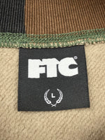 エフティーシー FTC BOX LOGO PULLOVER HOODY ボックス ロゴ プルオーバー フーディ パーカー 迷彩  FTC025SPSW01 パーカ カモフラージュ・迷彩 マルチカラー Lサイズ 104MT-2316