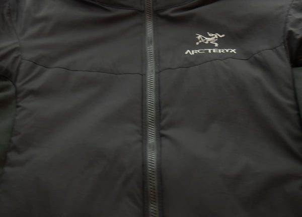 アークテリクス ARC'TERYX アトムLT フーディー Atom Lt Hoody ジャケット 黒 14660-90492-03 ジャケット ブラック SSサイズ 103MT-1607