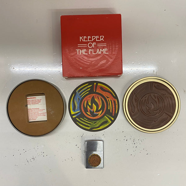 【曜日割引対象外】 【中古】ジッポー ZIPPO 2000年製 KEEPER OF THE FLAME 炎の番人 箱付き USA製 メンズジュエリー・アクセサリー その他 シルバー 201goods-748 VB