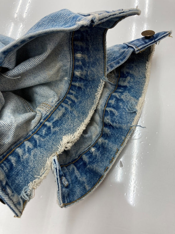 カーハート Carhartt DENIM TRUCKER JACKET デニム トラッカー ジャケット Gジャン ダメージ USA製 アウター インディゴ 青 ジャケット ロゴ ブルー 2XLサイズ 104MT-2167