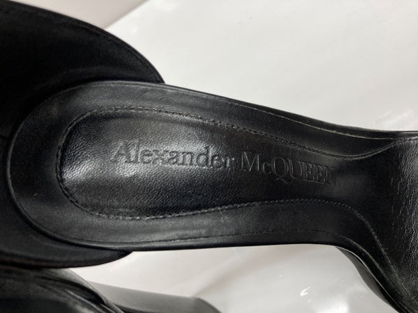 アレキサンダー・マックイーン Alexander McQueen スパイクソール サンダル ハイヒール ブロックハイヒール スタッズ オープントゥ カーフレザー イタリア製 BLACK 黒 18176123 レディース靴 サンダル ストラップ ブラック SIZE39 104S-992