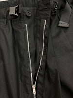 コムデギャルソン COMME des GARCONS HOMME GABARDINE PANTS ギャバジン パンツ 綿エステル ベルト ジップフライ 黒 無地 HN-P003 ボトムスその他 ブラック Mサイズ 104MB-247