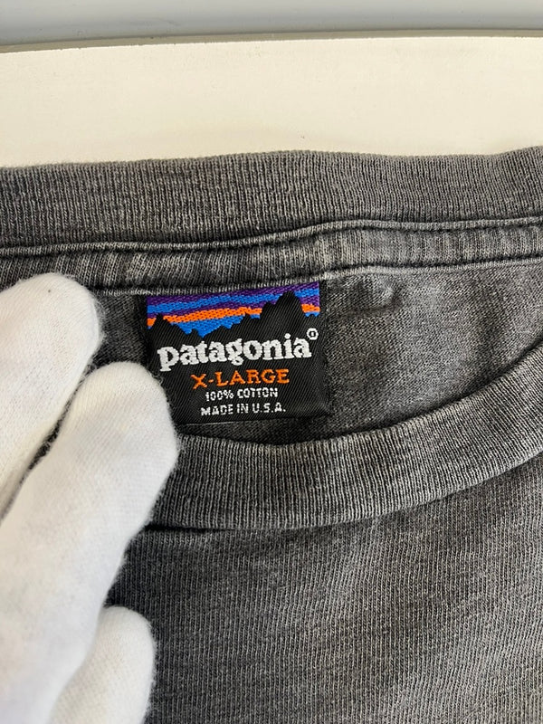 パタゴニア PATAGONIA 90s Vintage ヴィンテージ 雪なしタグ USA製 生態系 絶滅危惧種 プリントTシャツ 半袖カットソー 墨黒 XL Tシャツ ブラック LLサイズ 101MT-4700