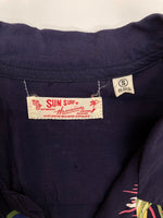 サンサーフ SUN SURF HAWAIIAN SHIRT ハワイアン シャツ アロハシャツ オープンカラー 開襟 半袖 ENCHANTING WATERFALLS 紺 M32181 B 半袖シャツ 花・植物 ネイビー Sサイズ 104MT-1746