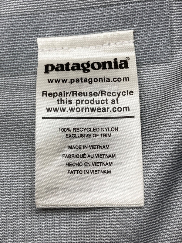 パタゴニア PATAGONIA TORRENT SHELL RAIN JACKET トレント シェル レイン ジャケット パーカー 紫 85240FA20 ジャケット ロゴ パープル Sサイズ 104MT-1396