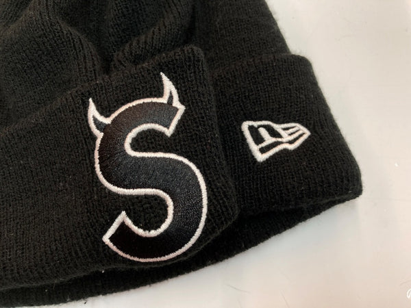 シュプリーム SUPREME 22AW S LOGO BEANIE ロゴ ビーニー New Era ツノ ニット帽 帽子 黒 帽子 メンズ帽子 ニット帽 ロゴ ブラック 104H-45