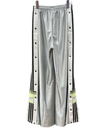 アディダス adidas Adilenium Adibreak アディレニウム アディブレイク オーバーシルエット パンツ 銀 ロゴ jm92731l8006 ボトムスその他 シルバー Mサイズ 104MB-309