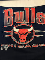 ヴィンテージ vintage 90's 90年代 NBA official オフィシャル CHICAGO BULLS シカゴブルズ プリント 黒 アメリカ製 made in USA スウェット ブラック Mサイズ 101MT-3826