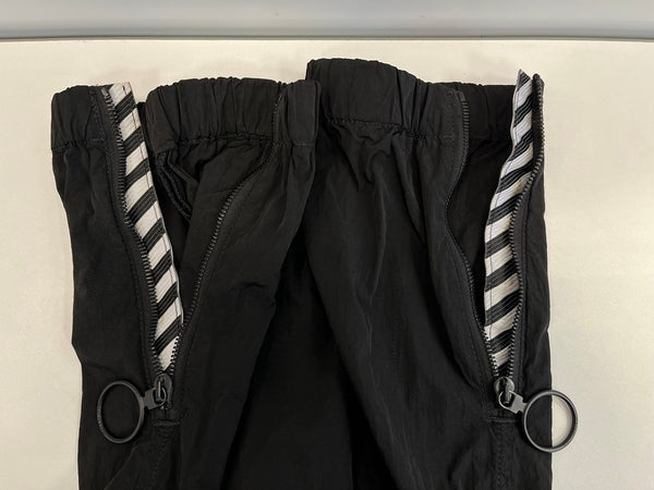 オフホワイト Off-White パラシュートパンツ 黒 OMCF004F19F01020 カーゴパンツ ブラック サイズ30 101MB-617