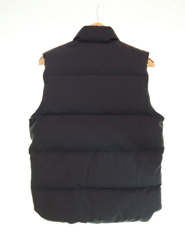 カナダグース CANADA GOOSE down vest ロゴ 刺繍 ダウンベスト黒 68F8490 ベスト ブラック Sサイズ 103MT-2820