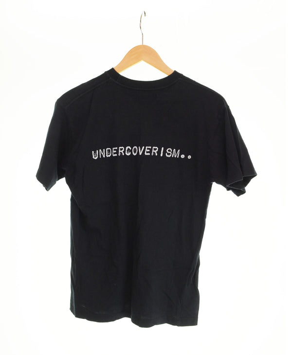 アンダーカバー UNDERCOVER 魔女期 グランジ・イズ・アライブ プリント 半袖Tシャツ 黒 Tシャツ ブラック Mサイズ 103MT-2393