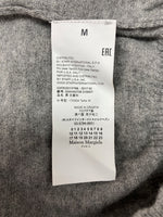 メゾンマルジェラ Maison Margiela REPLICA V-NECK LOWGAGE SWEATER Vネック ローゲージ セーター ニット 薄手 灰 S50HA0739 S16007 セーター 無地 グレー Mサイズ 104MT-2209