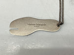 メゾンマルジェラ Maison Margiela 20AW TABI Necklace タビ ネックレス 足袋 ペンダント SILVER 銀 SM1UU0003 メンズジュエリー・アクセサリー ネックレス・ペンダント ロゴ シルバー 104A-25