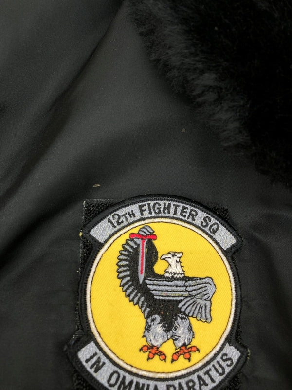 アルファインダストリーズ ALPHA INDUSTRIES B-15D FLIGHT JACKET フライト ジャケット MA-1 襟ファー ジップアップ アウター 黒 ジャケット ロゴ ブラック Mサイズ 104MT-2145