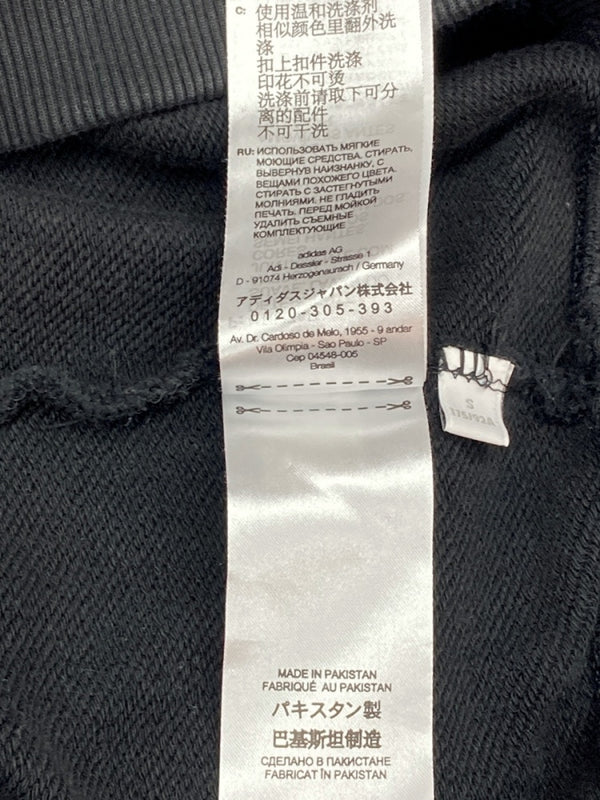 ワイスリー Y-3 GFX GRAPHIC LOGO HOODIE グラフィック ロゴ フーディ パーカー スウェット 黒 パーカ ワンポイント ブラック Sサイズ 104MT-1119