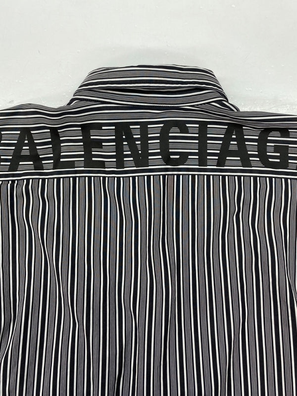 バレンシアガ BALENCIAGA L/S BACK LOGO STRIPESHIRT バック ロゴ ストライプシャツ ボタンダウン 長袖シャツ 白 黒 556878 38 長袖シャツ ロゴ ホワイト 104MT-902