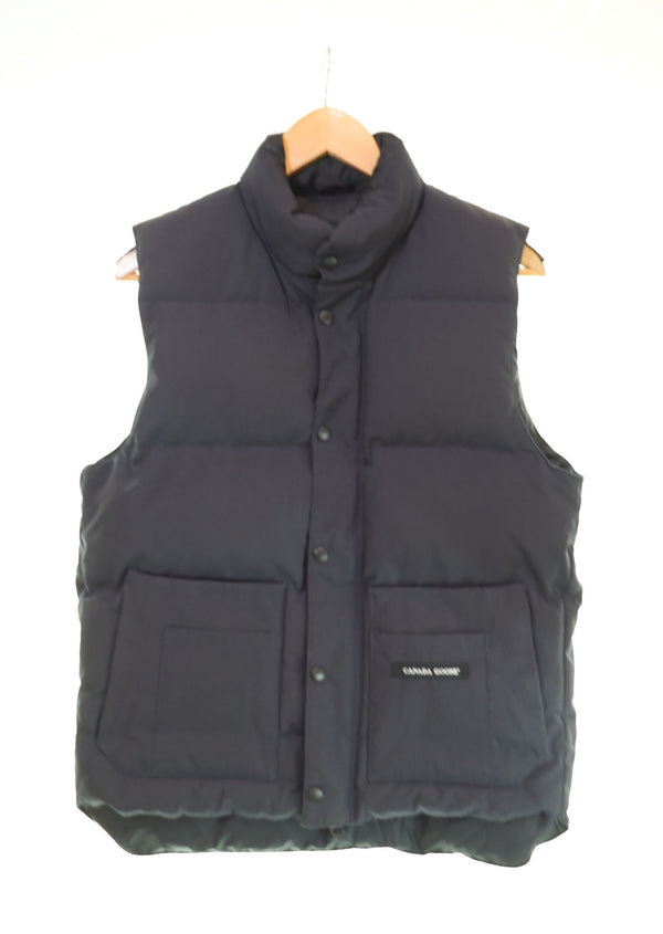 カナダグース CANADA GOOSE down vest ロゴ 刺繍 ダウンベスト黒 68F8490 ベスト ブラック Sサイズ 103MT-2820