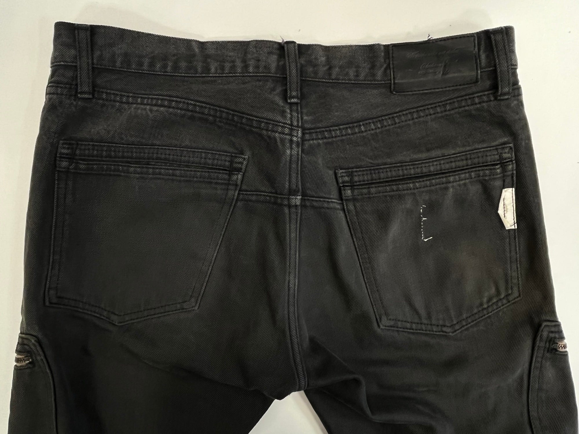 送料無料◆2025新品  アンダーカバー UNDERCOVER デニムパンツ ジーンズ ブラック系 パンツ